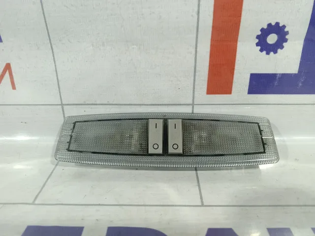 Плафон салонный Opel Astra 13101641
