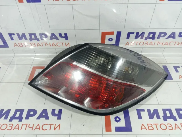 Фонарь задний правый Opel Astra 13252444