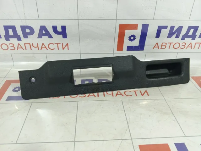 Накладка двери (крышки) багажника Opel Astra 13154465
