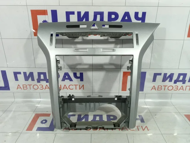 Накладка торпедо центральная Opel Astra 13141089