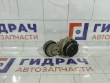 Ролик-натяжитель ремня Opel Astra 55563512