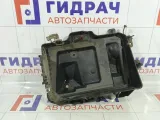 Кронштейн крепления аккумулятора (АКБ) Opel Astra 13234223