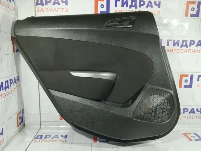 Обшивка двери задней левой Opel Astra 2231092