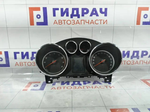 Панель приборов Opel Astra 1256865