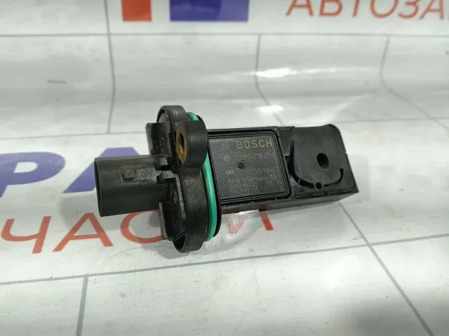 Расходомер воздуха Opel Astra 13301682