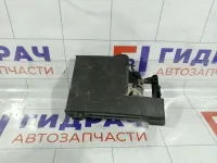 Блок предохранителей Opel Astra 13302305