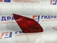 Фонарь задний внутренний левый Opel Astra 1222108