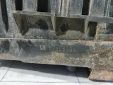 Кронштейн крепления аккумулятора (АКБ) Opel Astra 13308434
