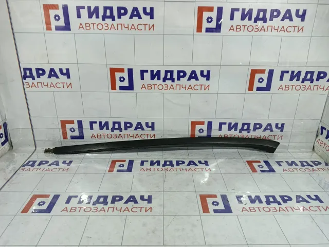 Молдинг лобового стекла левый Opel Astra 13280301