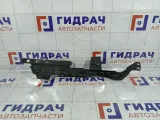 Кронштейн бампера переднего левый Opel Astra 13287641