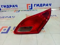 Фонарь задний внутренний правый Opel Astra 1222165