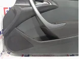 Обшивка двери передней правой Opel Astra 2230049