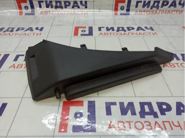 Кронштейн полки багажника правый Opel Astra 2330141