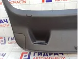 Обшивка двери багажника Opel Astra 2346570