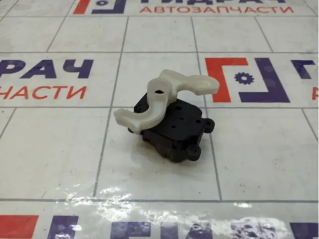Моторчик заслонки отопителя (печки) Opel Astra U9518001