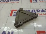 Кронштейн кондиционера Opel Astra 55567289