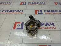 Дроссельная заслонка Opel Astra 55565489