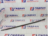 Накладка стекла переднего левого Opel Astra
