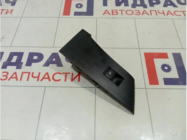 Кнопка стеклоподъемника переднего правого Opel Astra 6240772
