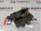 Блок предохранителей Opel Astra 13302301