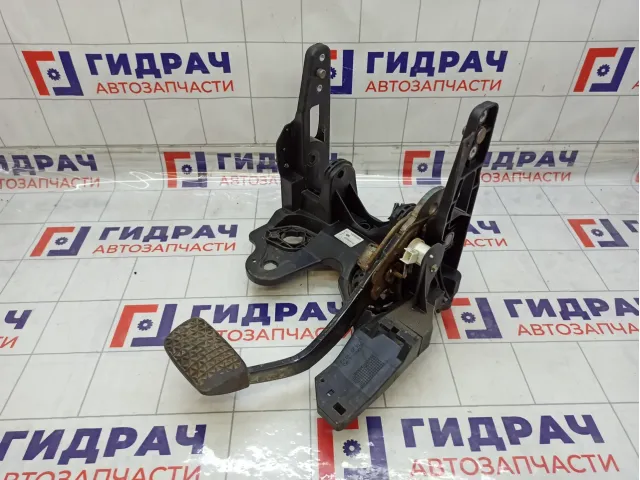Педаль тормоза Opel Astra 13303962