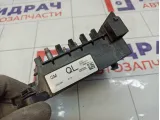 Блок предохранителей Opel Astra 13302305