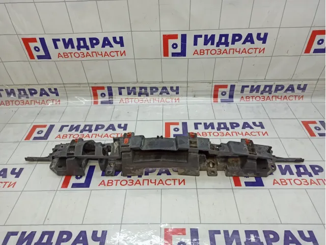 Кронштейн бампера переднего Opel Astra 13264477