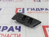 Блок управления стеклоподъемниками Opel Astra 1239090