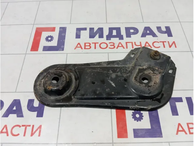 Кронштейн балки передний левый Opel Astra 13266387