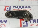 Кронштейн балки передний левый Opel Astra 13266387