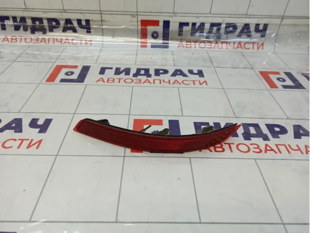 Отражатель в задний бампер правый Opel Astra 13282240