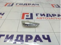 Повторитель на крыло правый Opel Astra 13273104