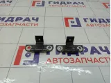 Петли двери багажника Opel Astra