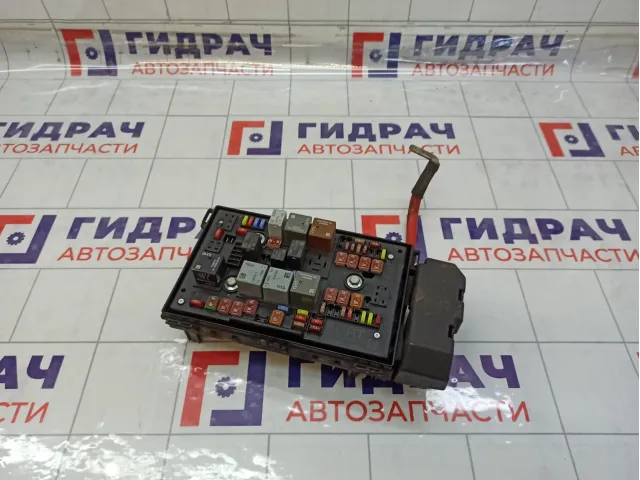 Блок предохранителей Opel Astra 13343763