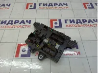 Блок предохранителей Opel Astra 13302301