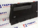 Обшивка багажника правая Opel Astra 13337792