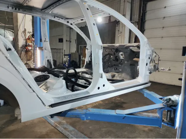 Порог со стойкой правый Opel Astra (H) 164292.