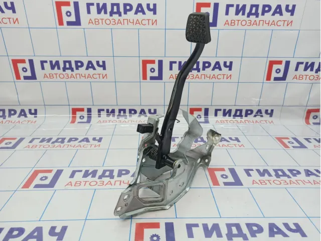 Педаль тормоза Opel Astra (H) 5560327. Потертость.