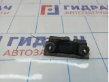 Кнопка открывания багажника Opel Astra (H) 6240398. Дефект.