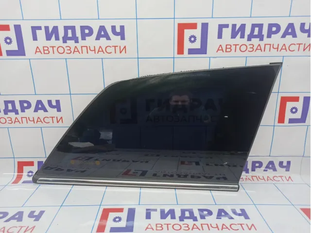 Стекло кузовное глухое правое Opel Astra (H) 5161604. Дефект уплотнителя.