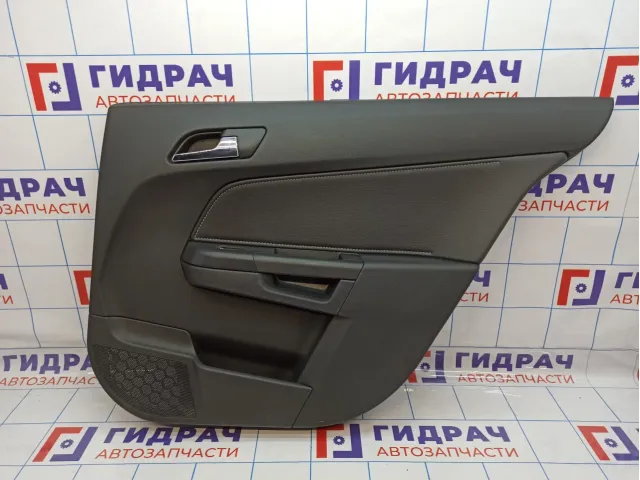 Обшивка двери задней правой Opel Astra (H) 7232447.