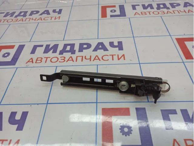 Механизм регулировки ремня безопасности Opel Astra (H) 13166032.