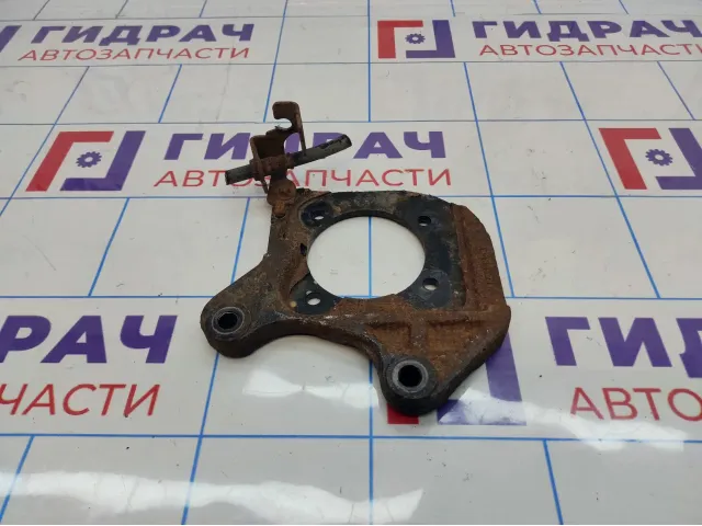 Кронштейн тормозного суппорта задний левый Opel Astra GTC (J) 12778853