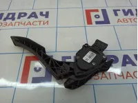 Педаль газа Opel Astra GTC (J) 13252702