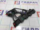 Кронштейн заднего бампера правый Opel Astra GTC (J) 13266143