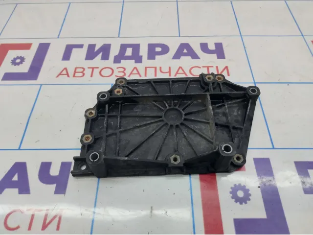 Кронштейн блока управления двигателем Opel Astra (H) 55560396
