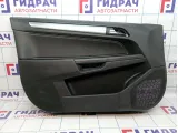 Обшивка двери передней левой Opel Astra (H) 13254936