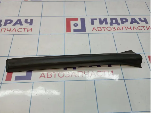 Накладка стойки левая Opel Astra (H) 13123710