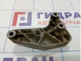 Кронштейн опоры КПП Opel Astra (H) 90575142