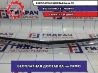 Накладка двери багажника Opel Astra H 13266479. Есть дефект. Отсутствует крепление.